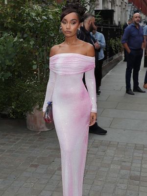 Sexy personalizado de una línea de hombro adelgazamiento vestido de noche con pecho