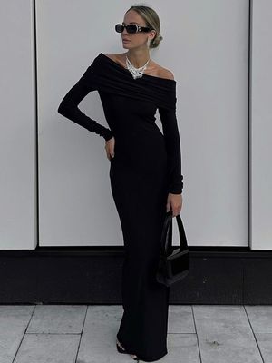 Paquete personalizado Vestido de cadera línea sin correas Cuello delgado Temperamento delgado Viento Alta hendidura Vestido de nalgas