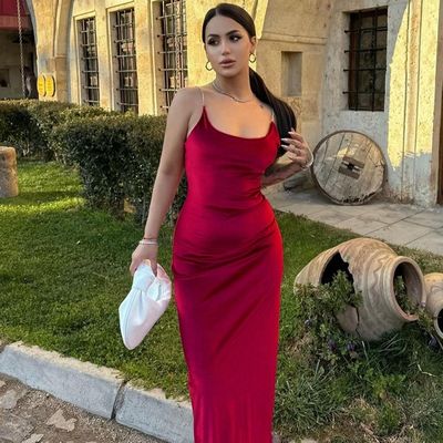 Alta sensibilidad personalizada nueva moda sexy correa correa vestido de color sólido