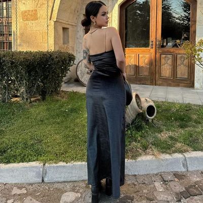 Alta sensibilidad personalizada nueva moda sexy correa correa vestido de color sólido