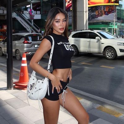 Nuevo nicho Hottie letra sin mangas impresión ultra cortos de cultivo camiseta superior
