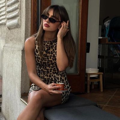 Nuevo somero de cuello de la tripulación sin mangas Leopardo Impresión Sexy estrecho vestido de cadera de envoltura