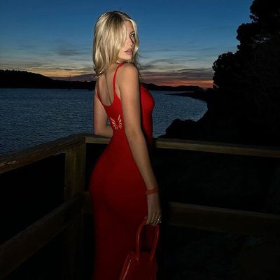 Verano de las mujeres Nuevo sexy de una línea de cuello mariposa quemadura patrón cintura adelgazamiento vestido de correa