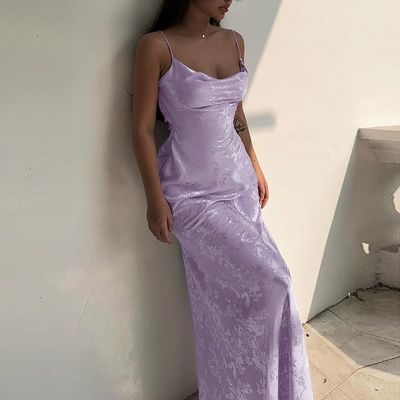 Verano de mujer nuevo sexy cuello de línea estilo francés satinado sin espalda vestido largo de correa